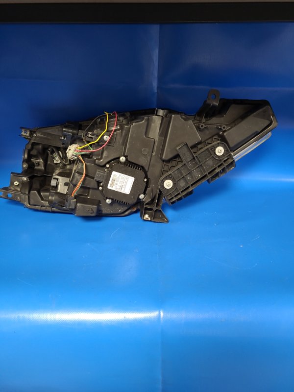 Headlight NISSAN LEAF 10-17 Lev.