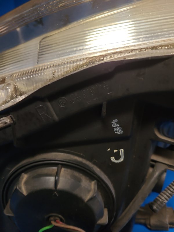 Headlight NISSAN LEAF 10-17 Right