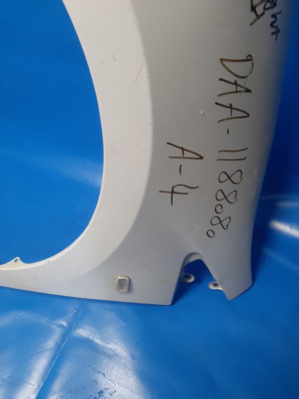 Front fender HONDA INSIGHT 08-14 Left. Front.