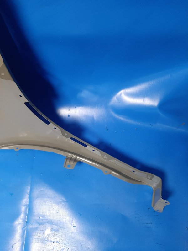 Front wing TOYOTA HIGHLANDER 13-19 Left. Front.