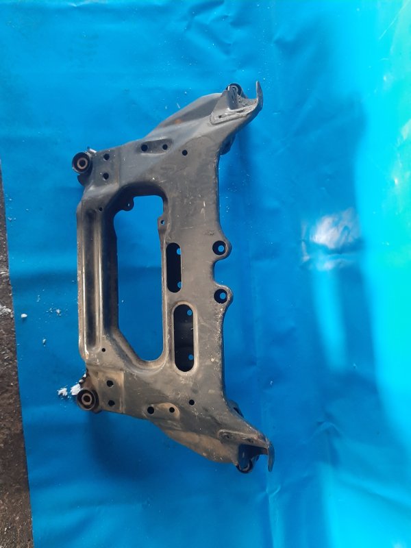 Front suspension beam NISSAN X-TRAIL T30 01-07