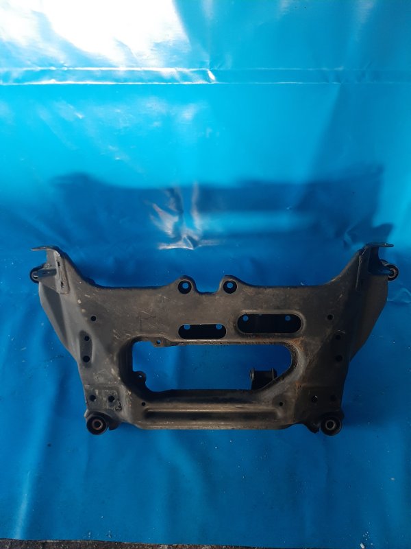 Front suspension beam NISSAN X-TRAIL T30 01-07
