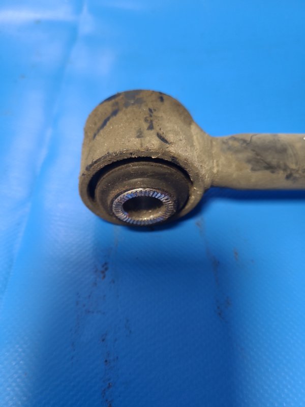 Rear suspension arm transverse TOYOTA CAMRY 40 06-11 Left. Rear.