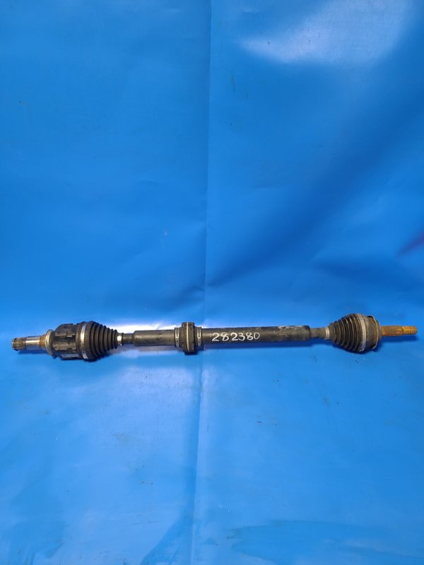 Front-wheel drive TOYOTA PRIUS PLUS 11-14 Right.