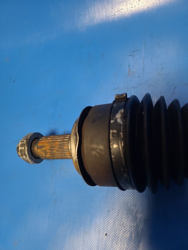 Front wheel drive HONDA CIVIC 4D 06-11 Right.