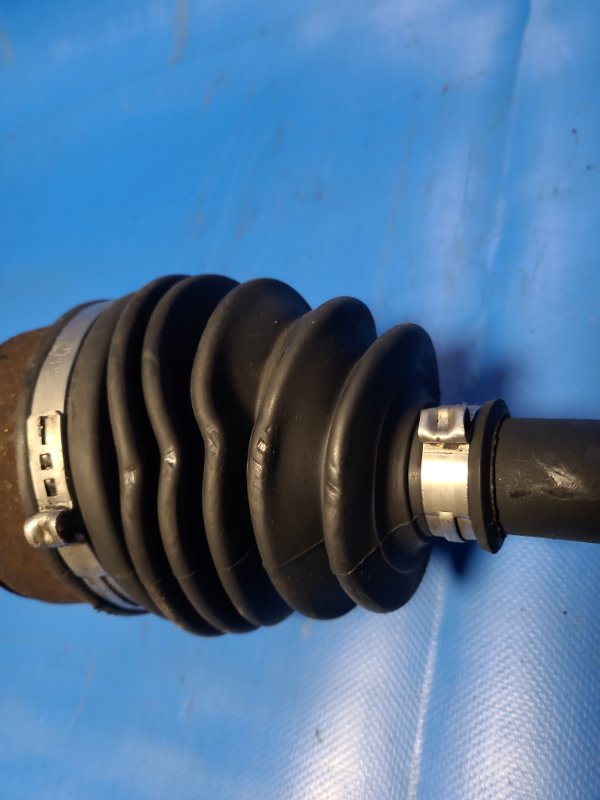 Front wheel drive HONDA CIVIC 4D 06-11 Left. Front.
