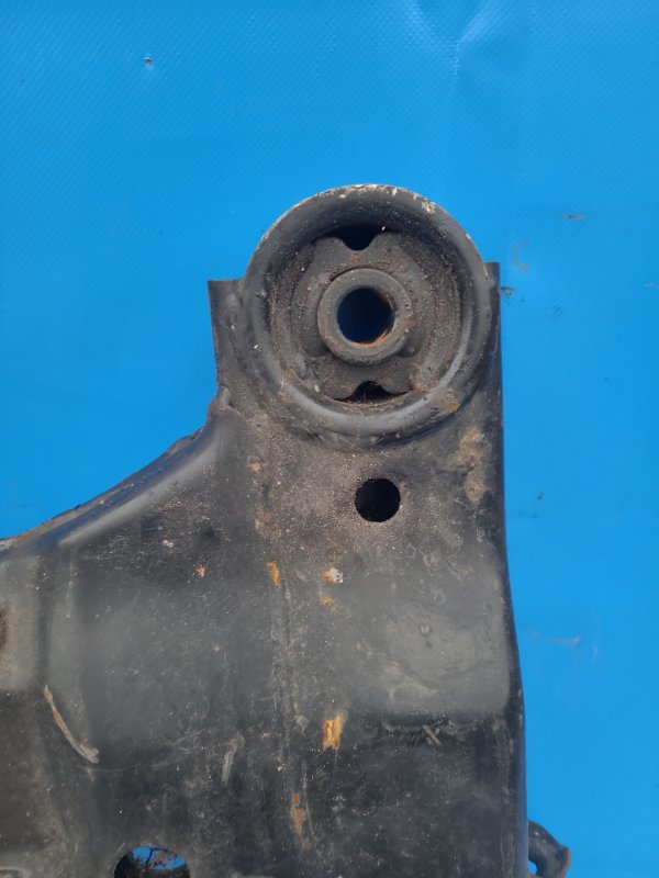 KIA CEED 06-12 front suspension beam