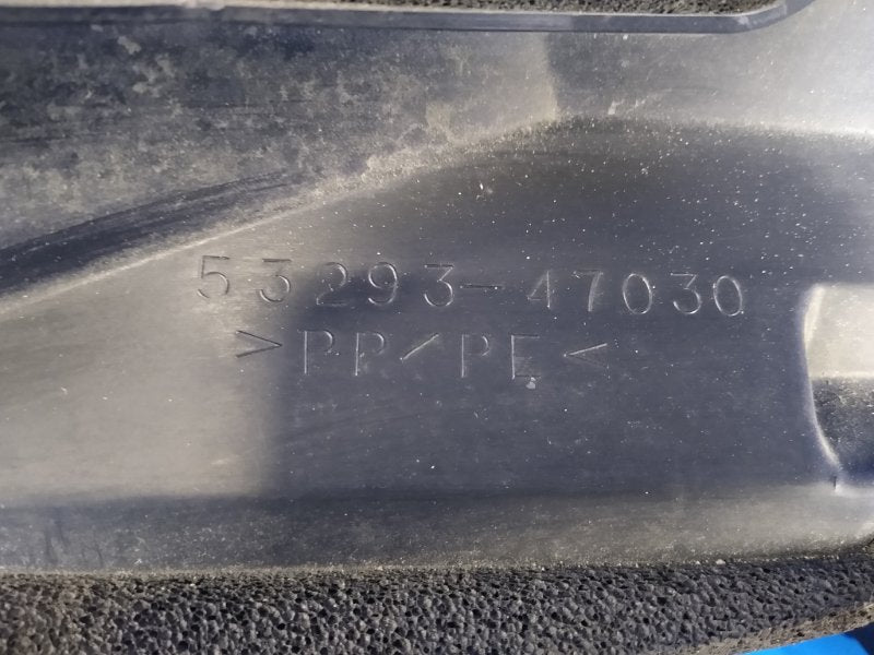 Radiator deflector TOYOTA PRIUS PLUS 11-14 Right.