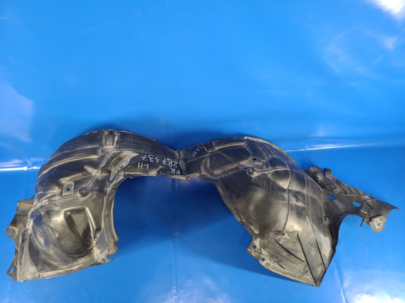 Mudguard NISSAN LEAF 10-17 Left. Front.
