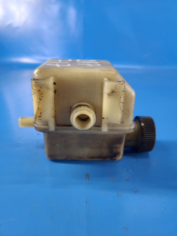 Power steering reservoir MAZDA CX-7 06-12