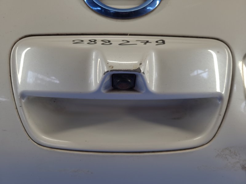 Nissan Leaf 10-17 trunk handle
