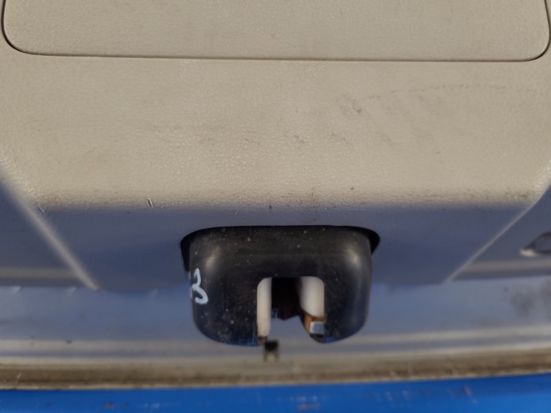 Nissan Leaf 10-17 trunk lid lock