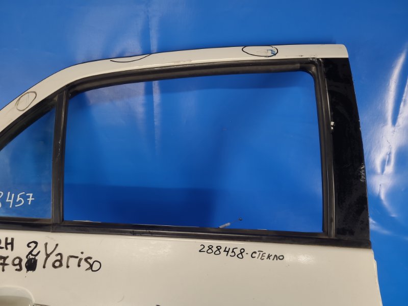 Door glass TOYOTA YARIS 05–11 Right Rear