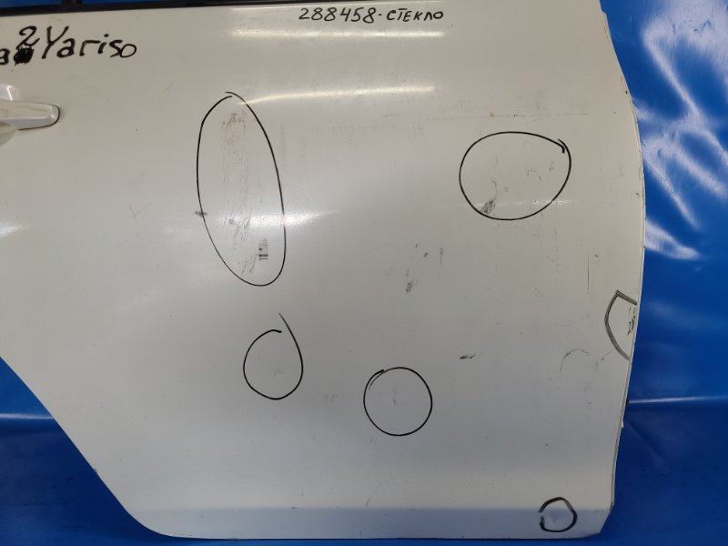 Door TOYOTA YARIS 05–11 Right Rear