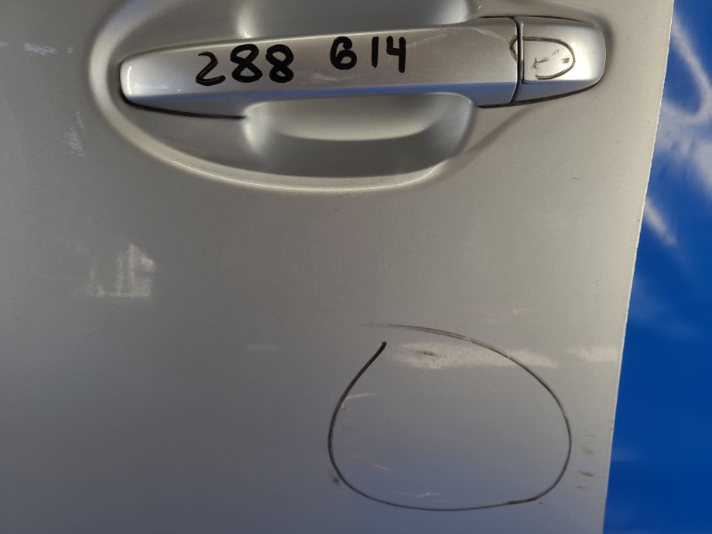 Door TOYOTA PRIUS - 30 09-17 Left. Front.