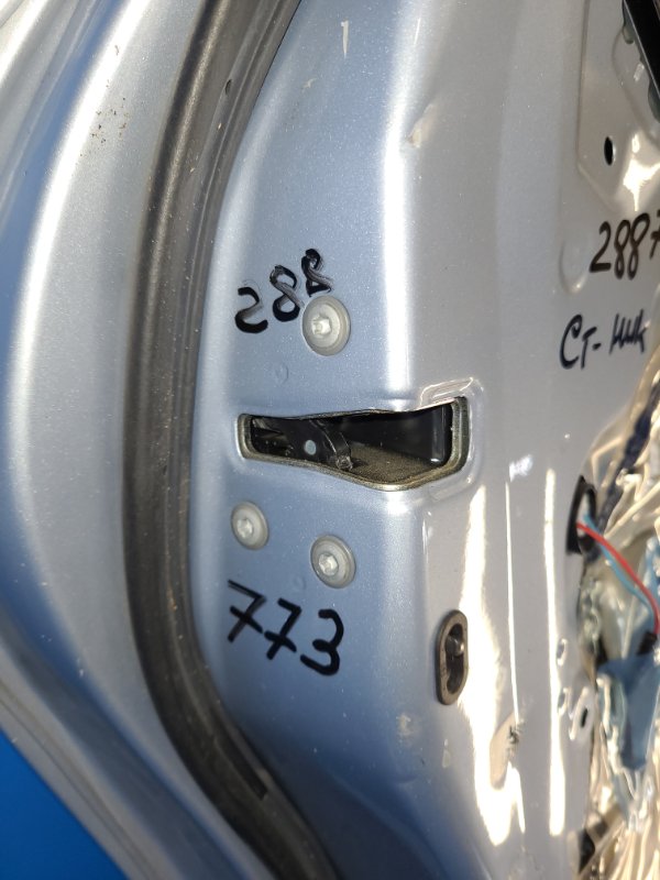 Door lock TOYOTA COROLLA 150 06-13 Left. Rear.