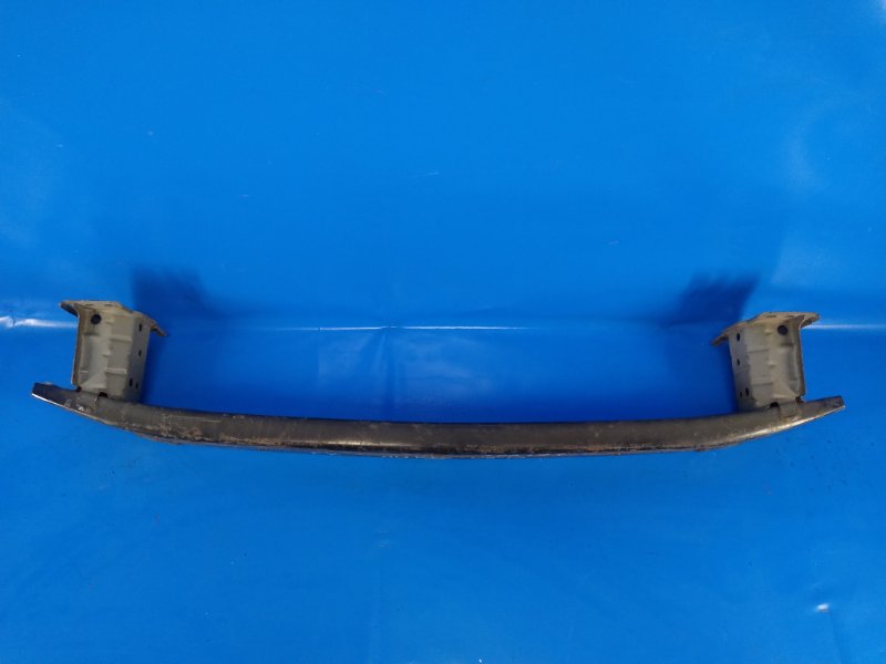 Front bumper reinforcement for Toyota Auris 06-12