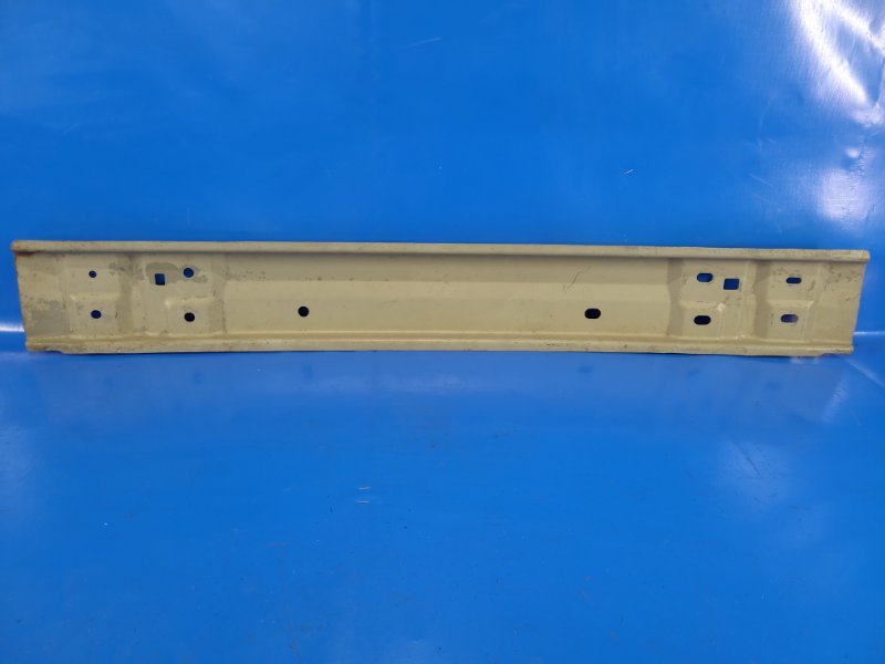 Rear bumper reinforcement for Toyota Auris 13-18