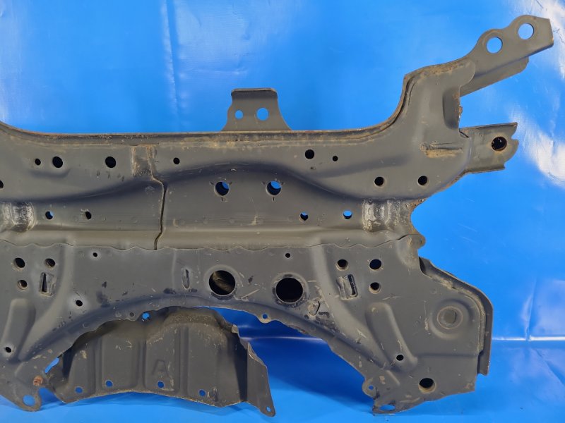 Front suspension beam TOYOTA COROLLA E16 13-