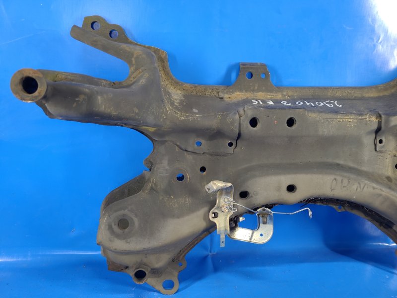 Front suspension beam TOYOTA COROLLA E16 13-