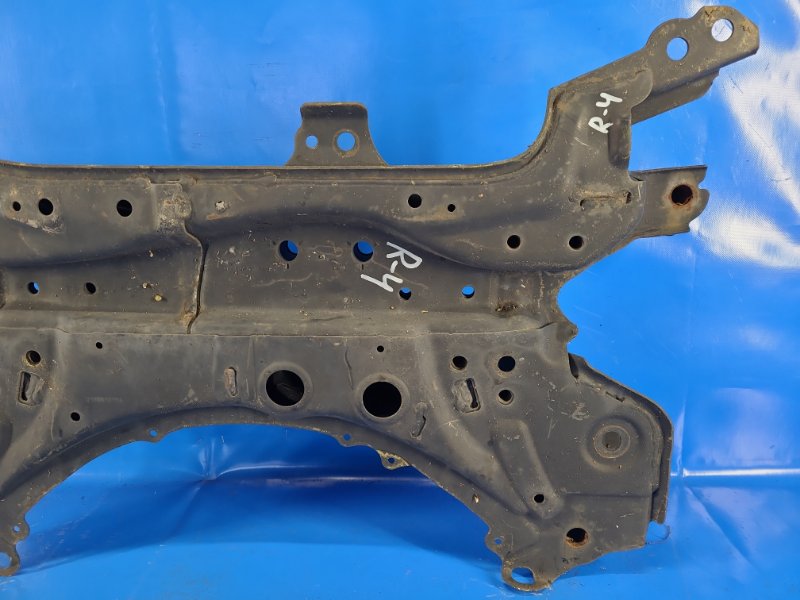 Front suspension beam for Toyota RAV4 05-12