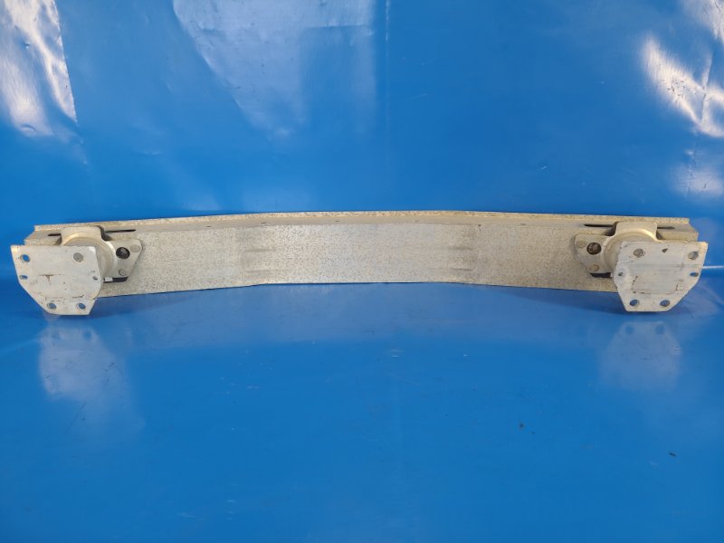 Rear bumper reinforcement INFINITI M25/M37/M56/Q70/M35H 10-16