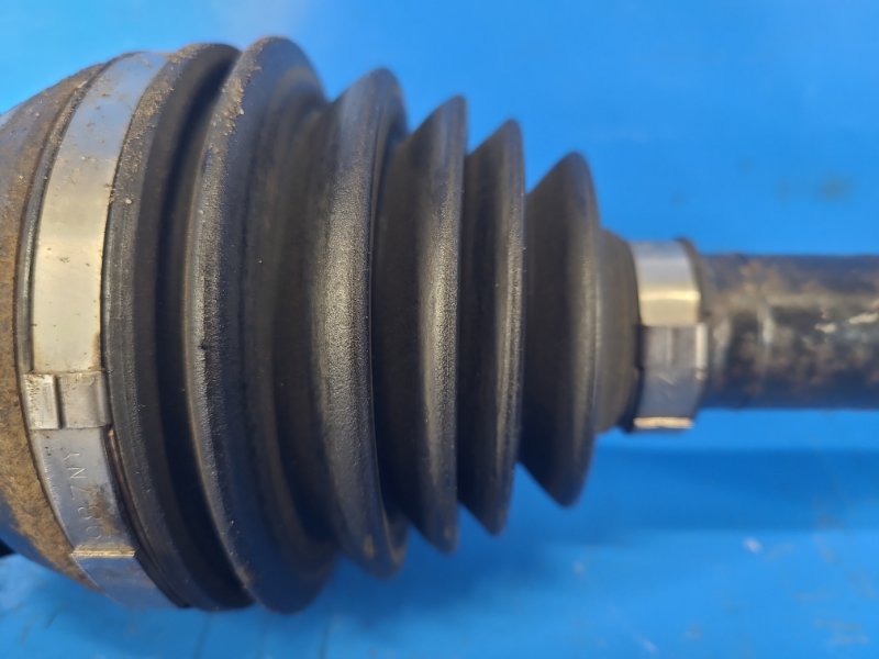 Front-wheel drive TOYOTA CAMRY 70 17- Right.
