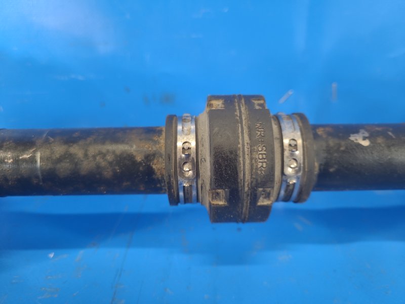 Front-wheel drive TOYOTA CAMRY 70 17- Right.