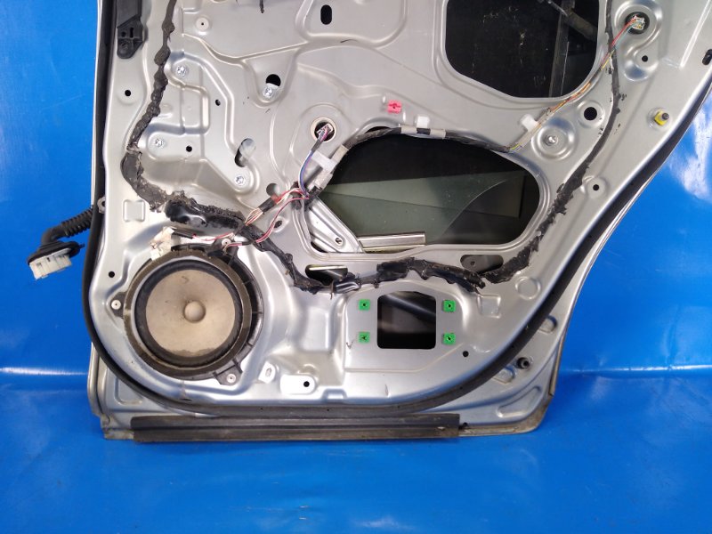 Door TOYOTA AVENSIS 08-18 Right Rear