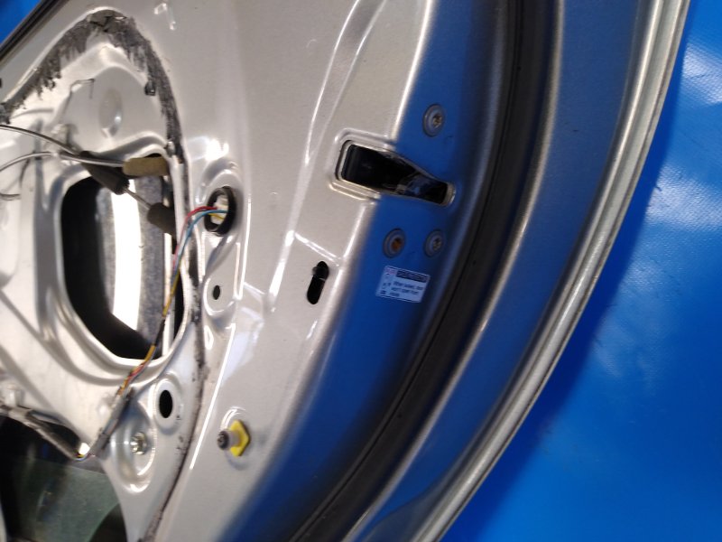 Door TOYOTA AVENSIS 08-18 Right Rear
