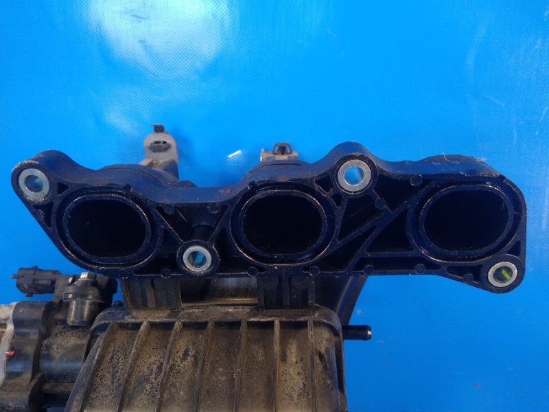 Mitsubishi Mirage 13-2013 intake manifold