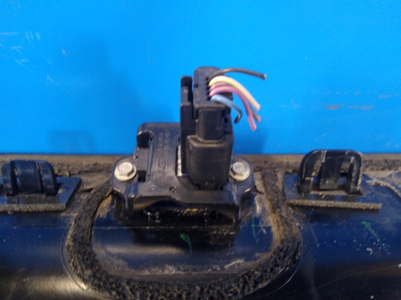 Rear view camera for the 2019 Ford Mustang 15