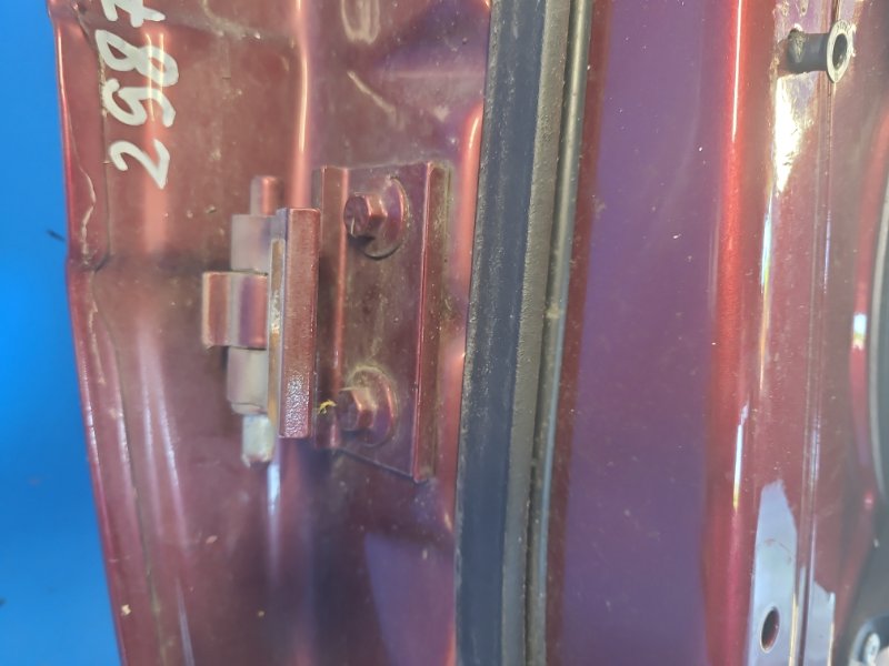 Lower door hinge VOLVO XC70 00–07 2006 Right Front