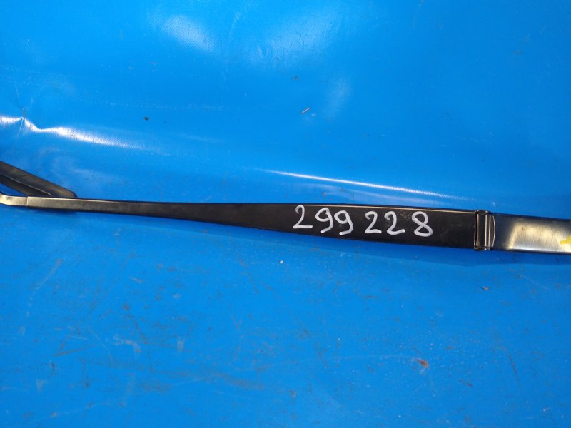 Front windshield wiper arm NISSAN SENTRA B17 12-21 2013 Right.