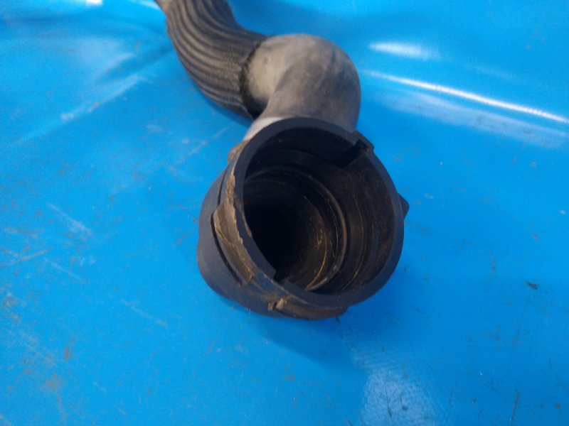 Coolant hose for a VOLVO S60 10-13 2012