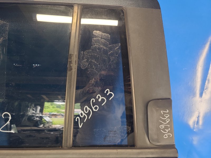Door glass blind JEEP COMPASS 06-16 2014 Left. Rear.