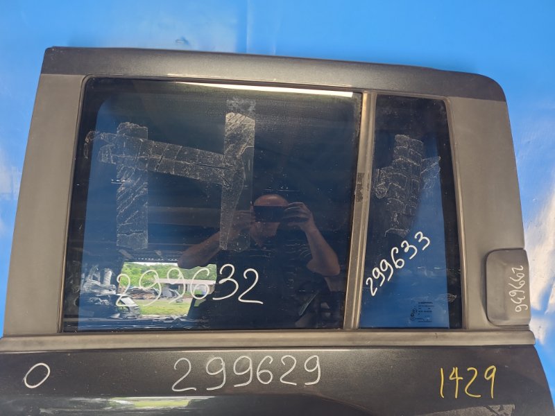 Door JEEP COMPASS 06-16 2014 Left. Rear.