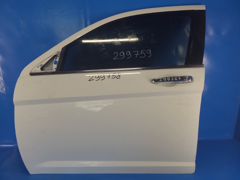 Door CHRYSLER 200 10-14 2013 Left. Front.