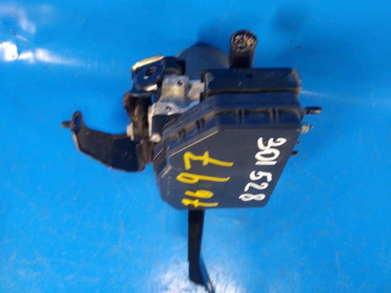 ABS control unit for Lexus IS250/350 05-13 2013