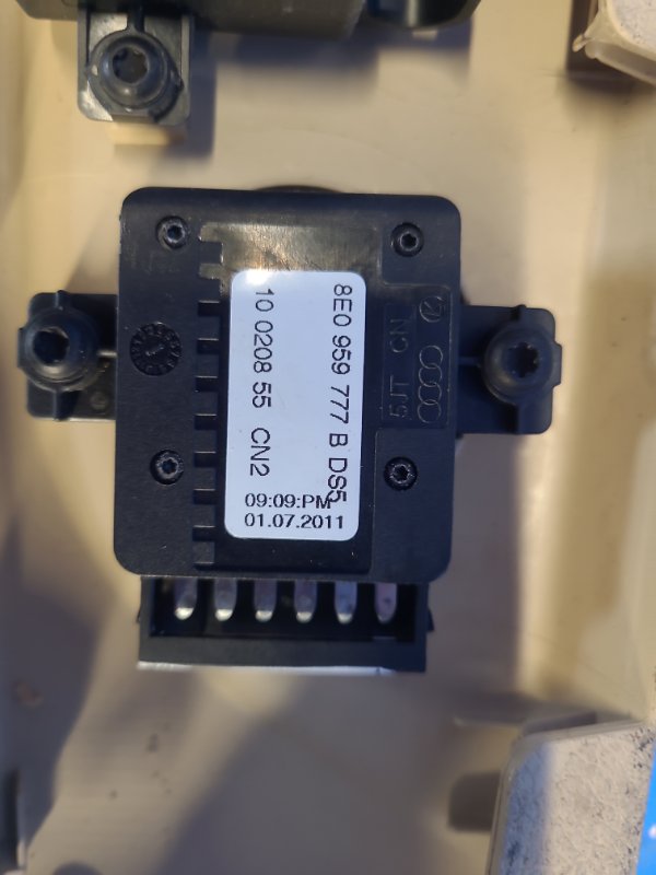 Seat adjustment button AUDI A6 (C7) 11-18 2011