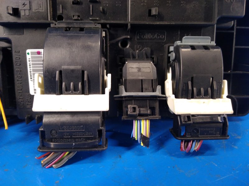 2019 Ford Mustang 15- Interior Fuse Box