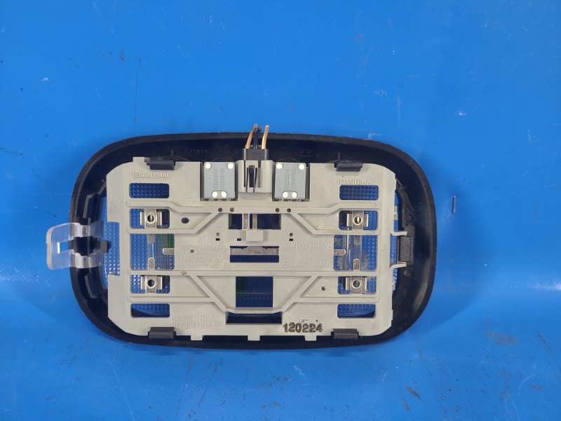 Chrysler 200 interior light 10-14 2012