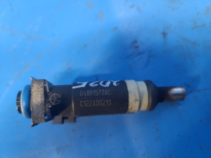 Fuel injector Chrysler 200 10-14 2012