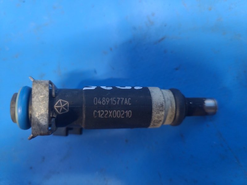Fuel injector Chrysler 200 10-14 2012