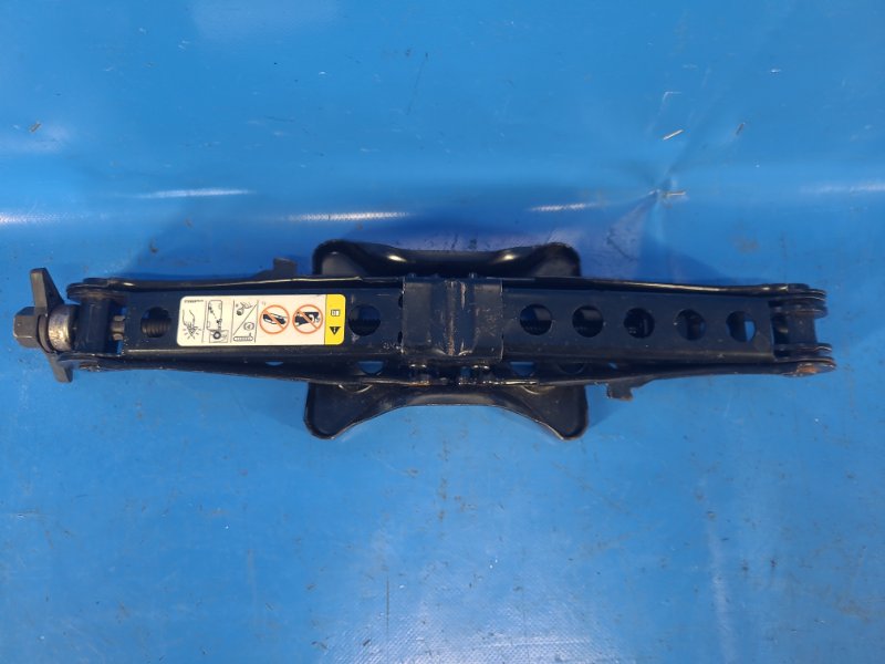 Chrysler 200 10-14 2012 jack