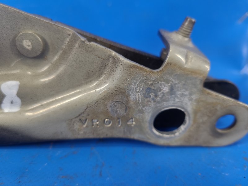 Hood hinge DODGE CALIBER 06-11 2006 Right.
