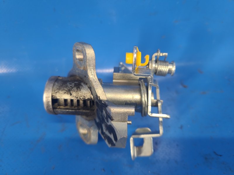 Toyota Camry 40 trunk lock cylinder 06-11 2007