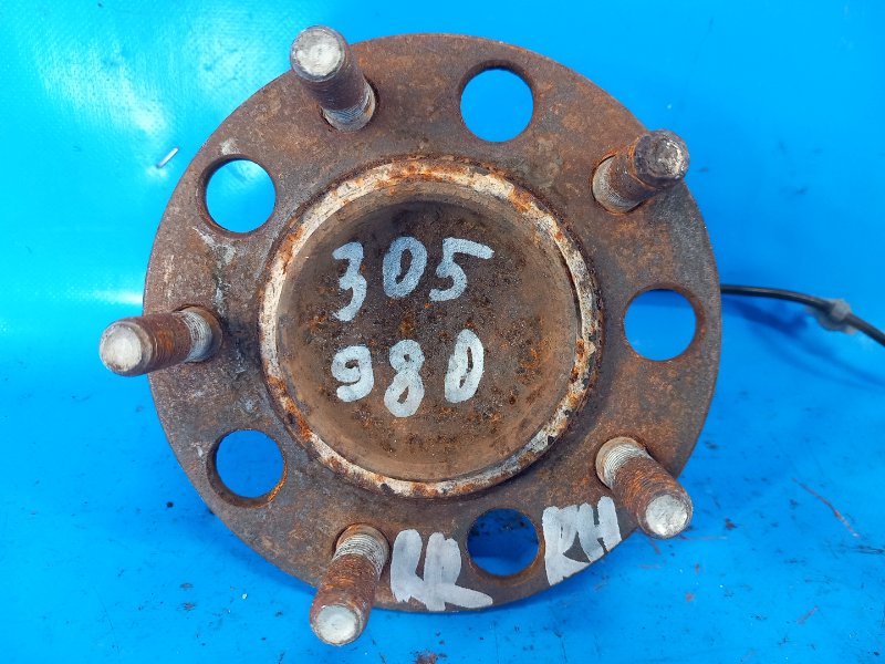 Hub CHRYSLER 200 10-14 2013 Right. Rear