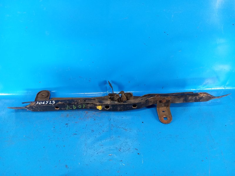 Upper front panel for Dodge Caliber 06-11 2006