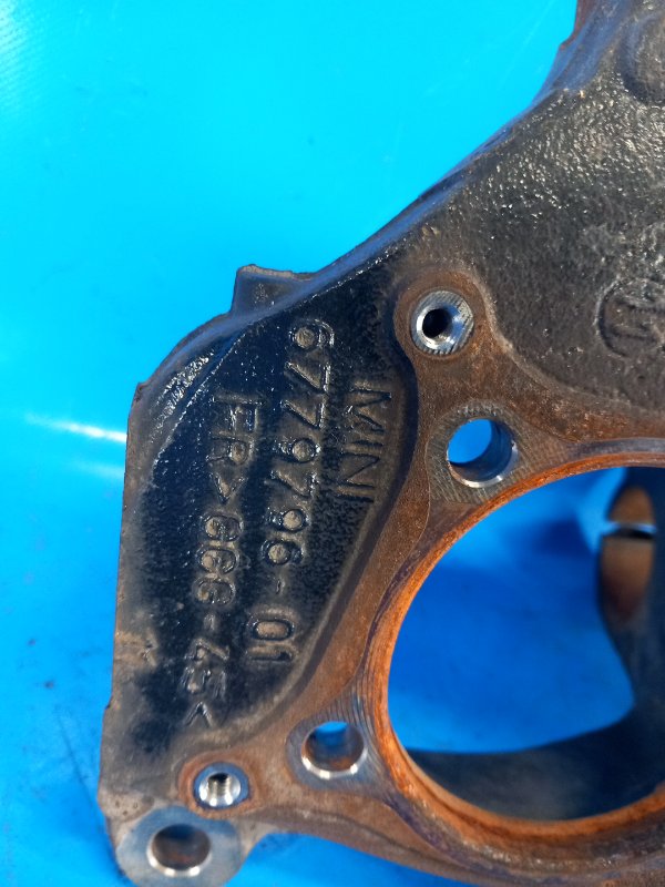 Steering knuckle MINI COOPER S R57 09-15 2011 Right Front